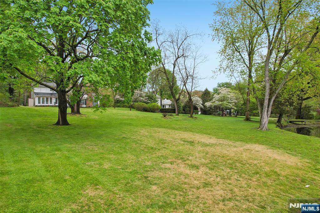 4 Bedroom Single Family Home/House's Image 31