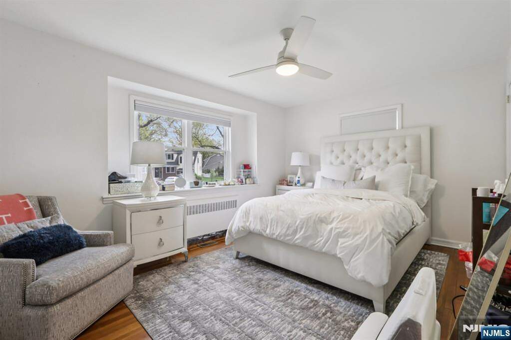 4 Bedroom Single Family Home/House's Image 14
