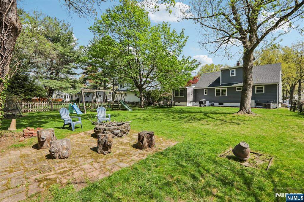 4 Bedroom Single Family Home/House's Image 24