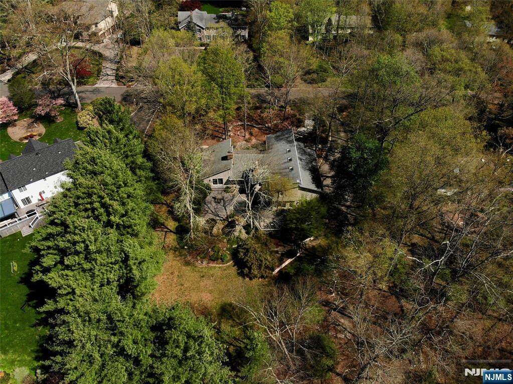 5 Bedroom Single Family Home/House's Image 43