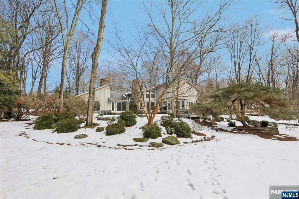 5 Bedroom Single Family Home/House's Image 44