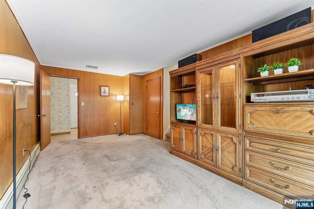 3 Bedroom Single Family Home/House's Image 13