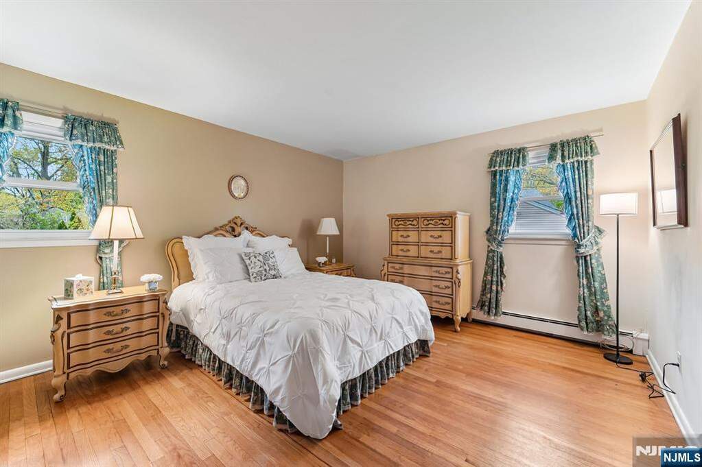 3 Bedroom Single Family Home/House's Image 16
