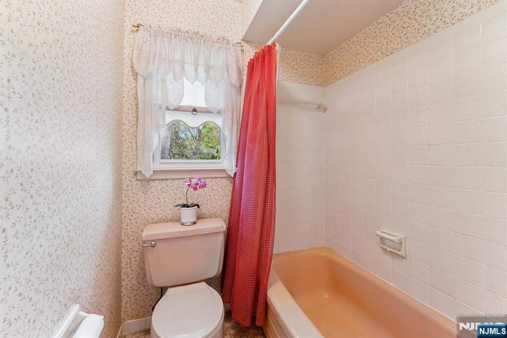 3 Bedroom Single Family Home/House's Image 19