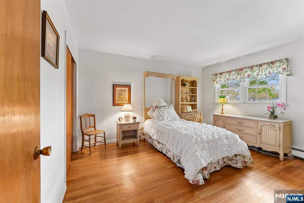 3 Bedroom Single Family Home/House's Image 20