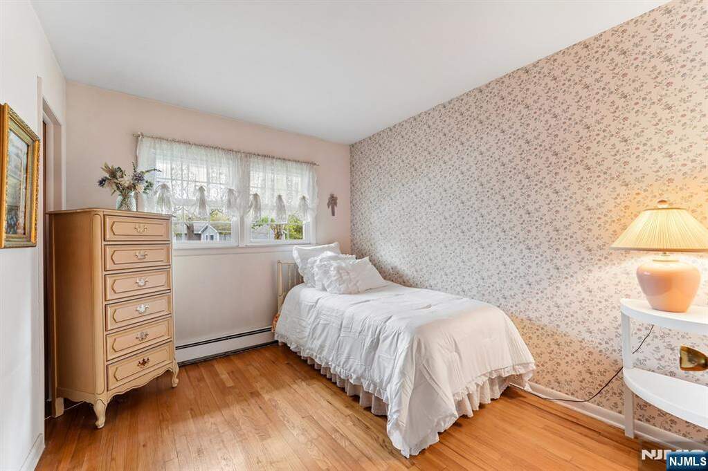 3 Bedroom Single Family Home/House's Image 22