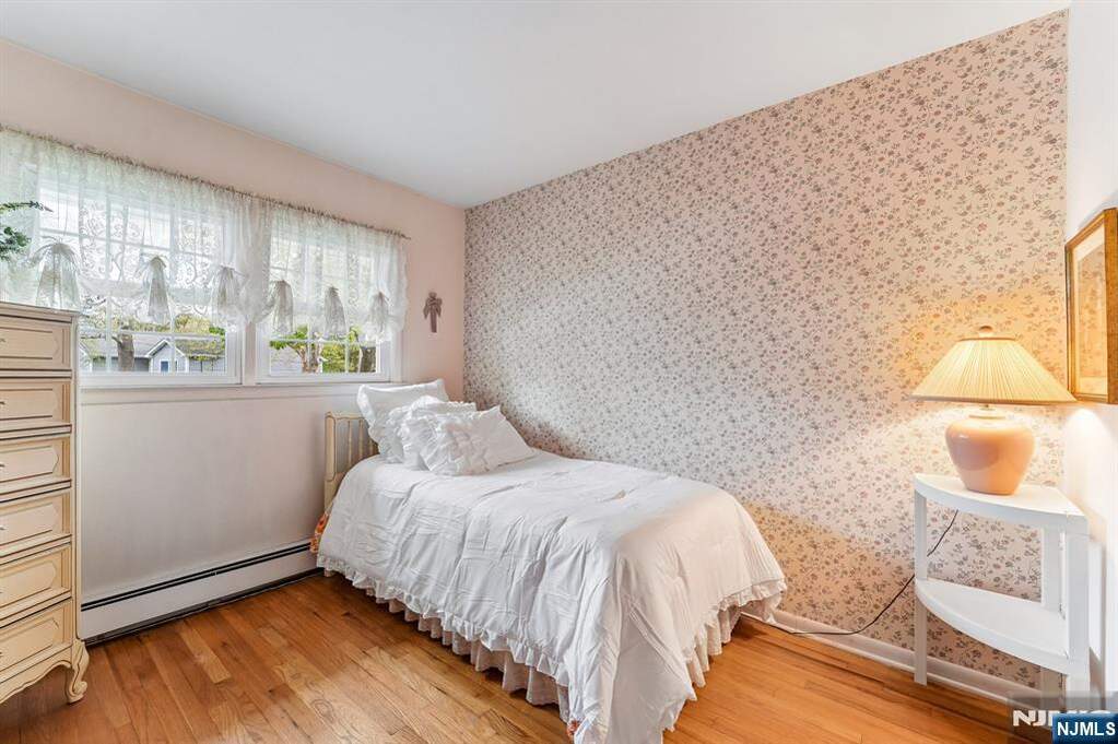 3 Bedroom Single Family Home/House's Image 23
