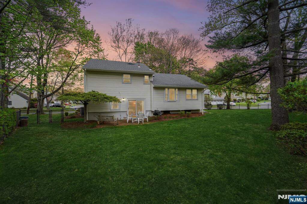 3 Bedroom Single Family Home/House's Image 25
