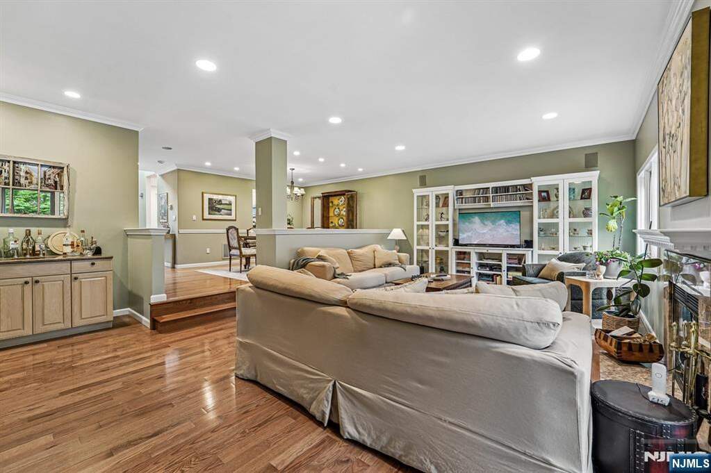 2 Bedroom Villa/Townhouse's Image 8