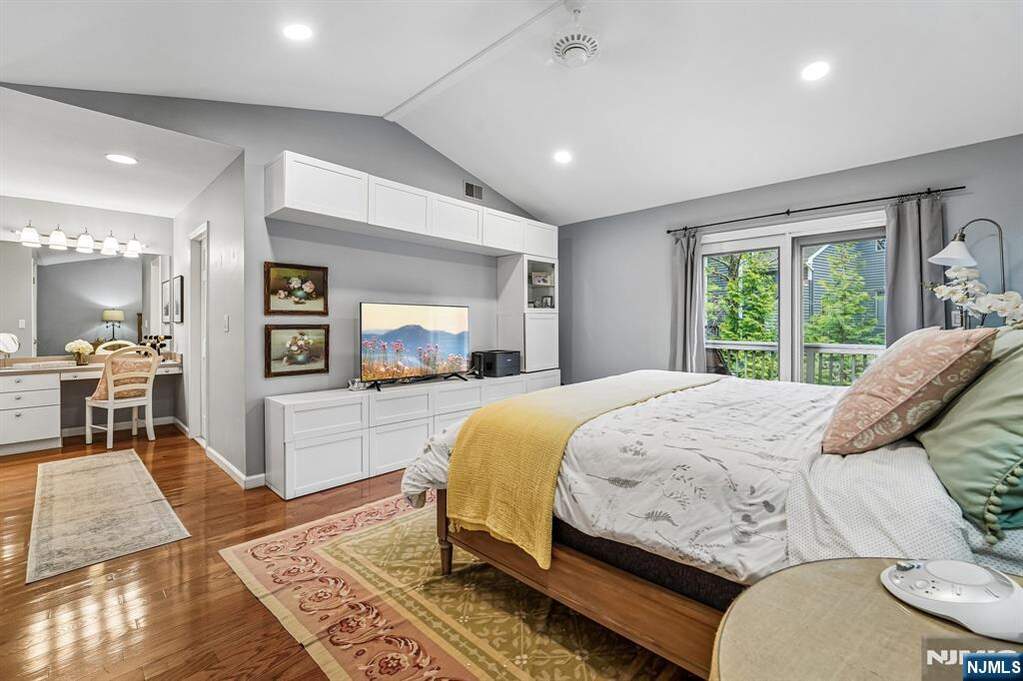2 Bedroom Villa/Townhouse's Image 19