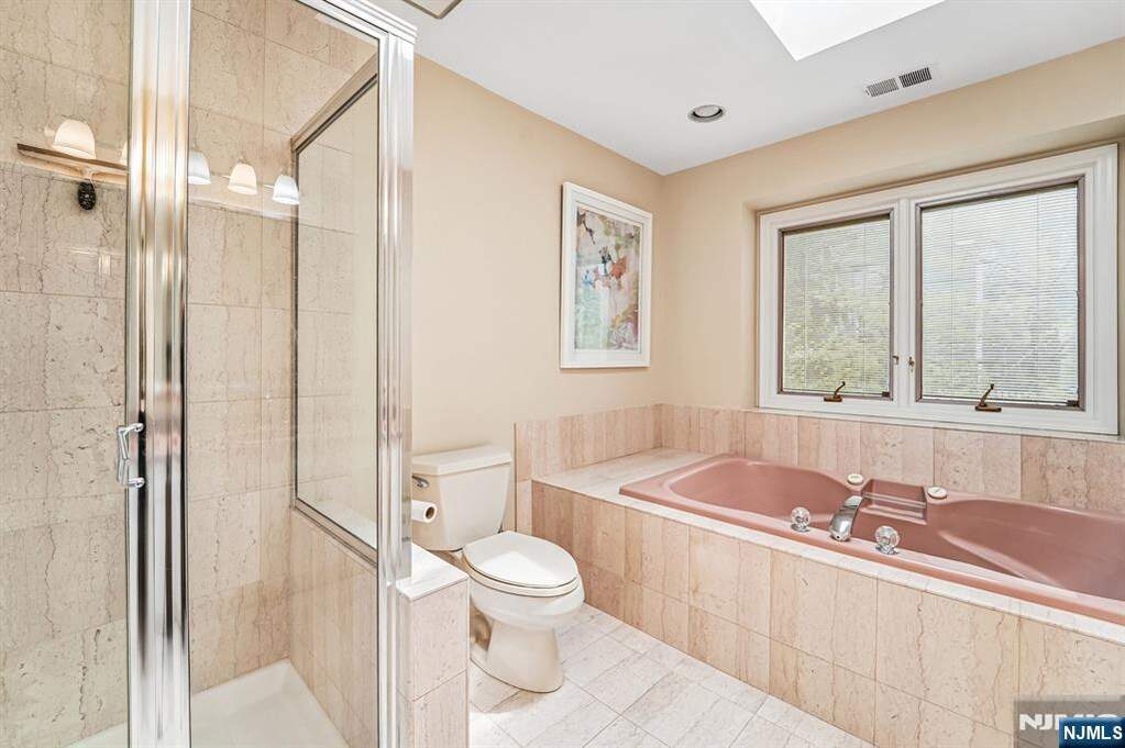 2 Bedroom Villa/Townhouse's Image 22