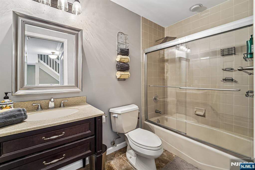 2 Bedroom Villa/Townhouse's Image 25