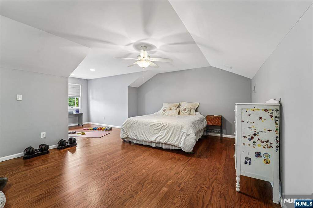 2 Bedroom Villa/Townhouse's Image 27