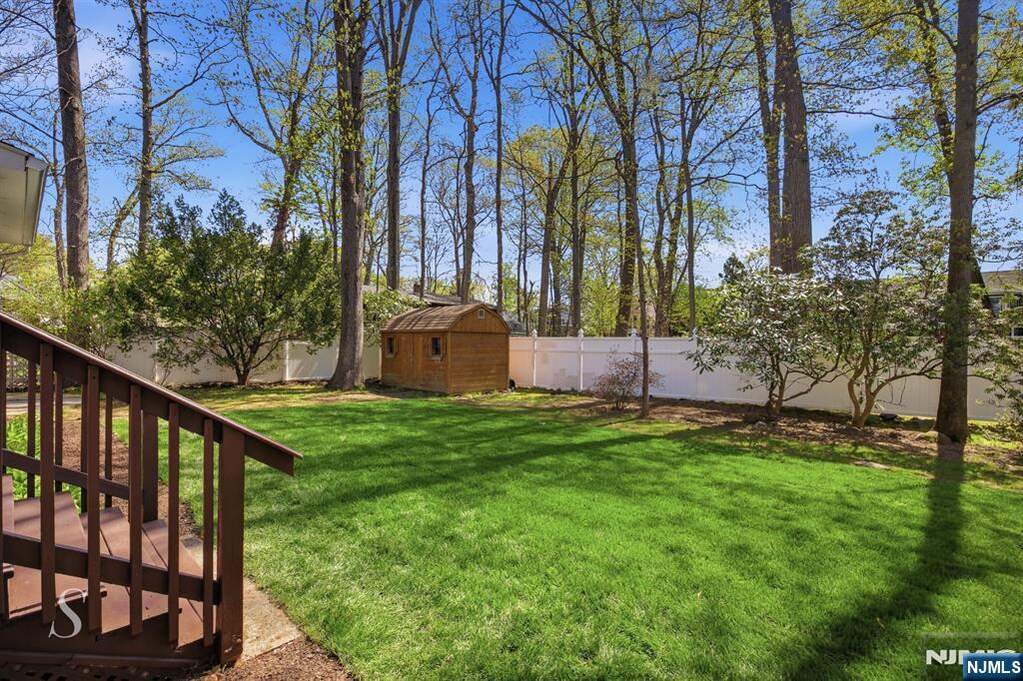 4 Bedroom Single Family Home/House's Image 13