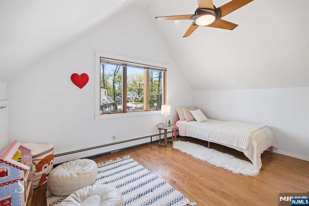 4 Bedroom Single Family Home/House's Image 21