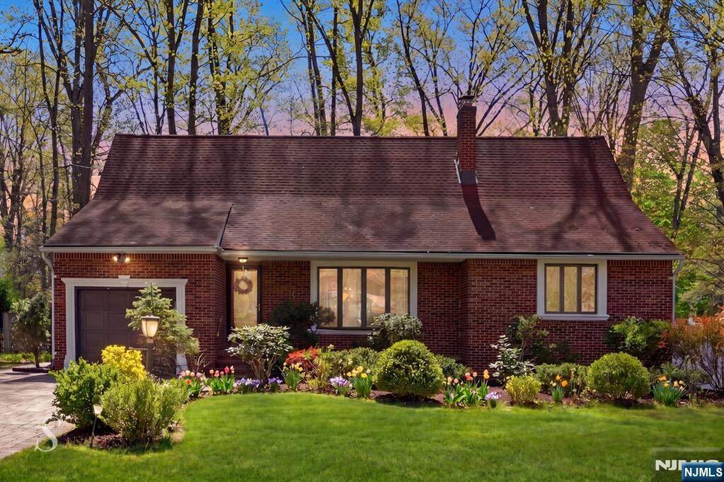 4 Bedroom Single Family Home/House's Image 27
