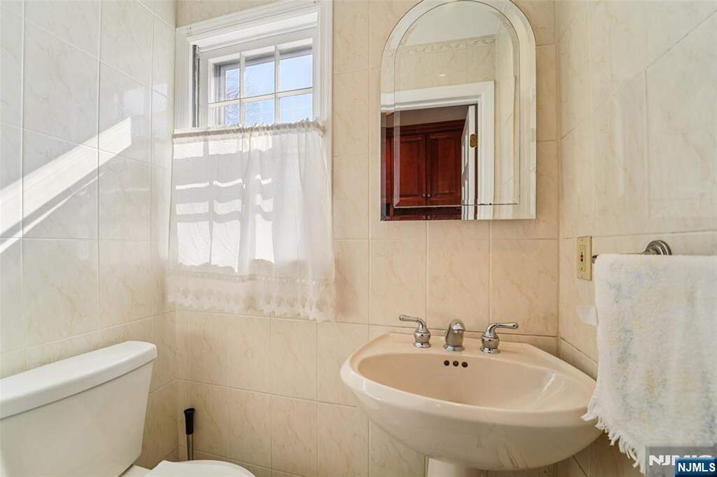 4 Bedroom Single Family Home/House's Image 13