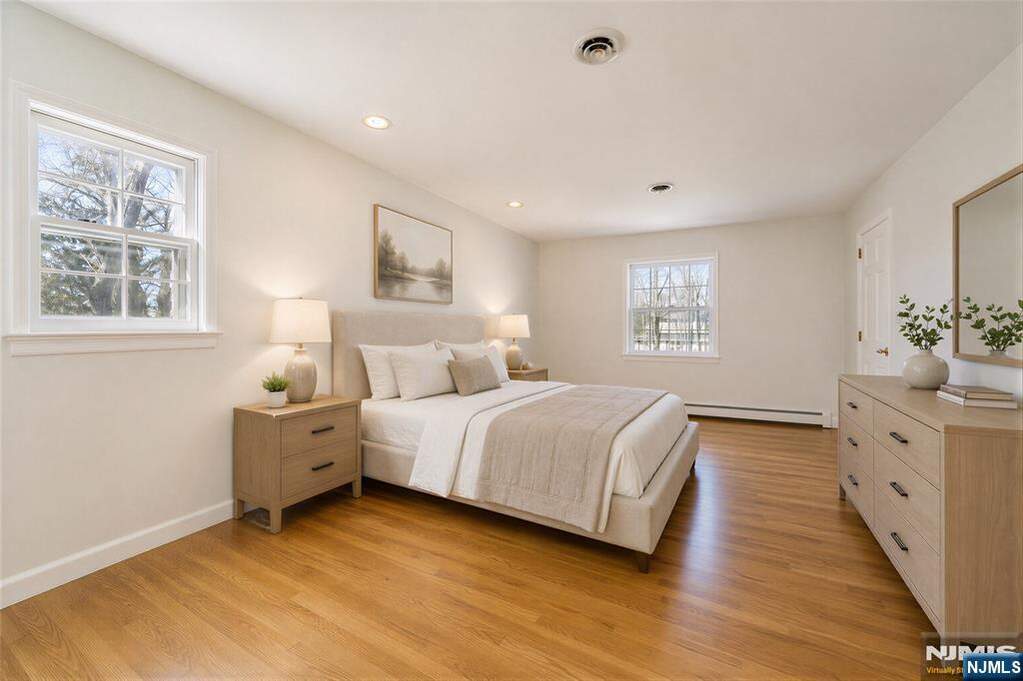 4 Bedroom Single Family Home/House's Image 14