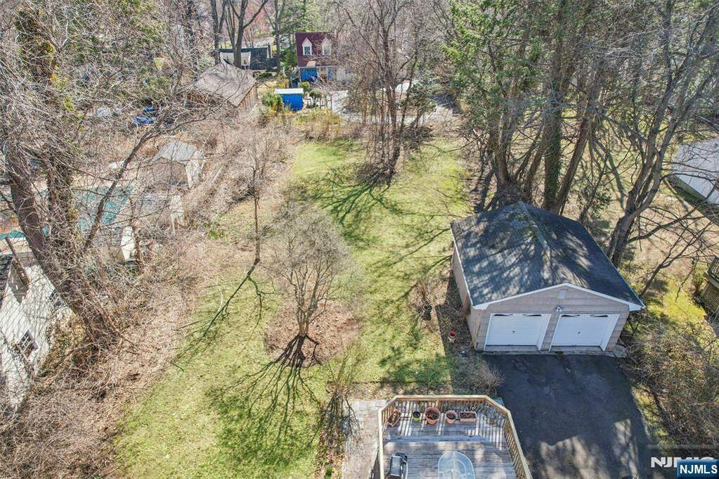 4 Bedroom Single Family Home/House's Image 25