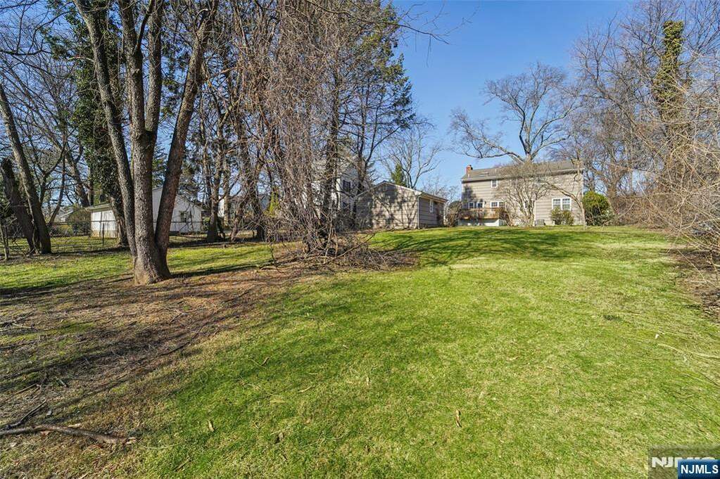 4 Bedroom Single Family Home/House's Image 26