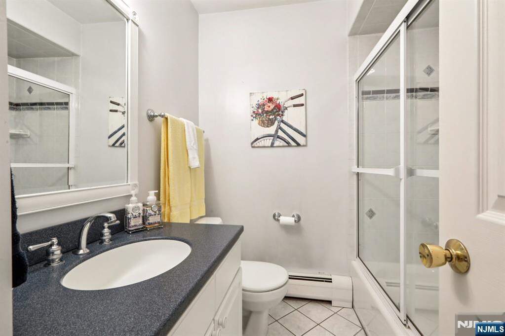 4 Bedroom Single Family Home/House's Image 18
