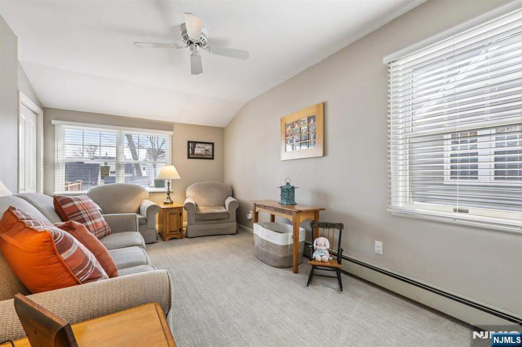 4 Bedroom Single Family Home/House's Image 19