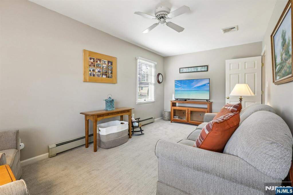 4 Bedroom Single Family Home/House's Image 21