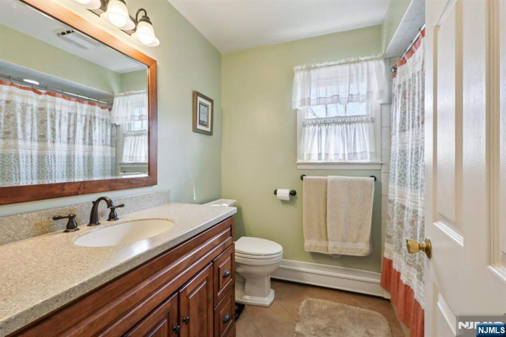 4 Bedroom Single Family Home/House's Image 24