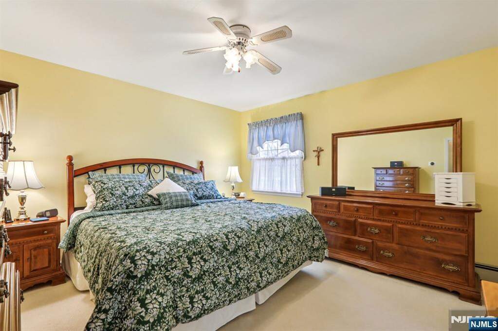 4 Bedroom Single Family Home/House's Image 30