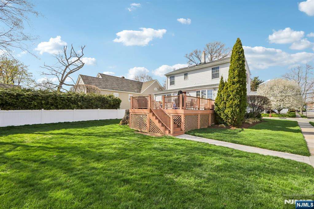 4 Bedroom Single Family Home/House's Image 37