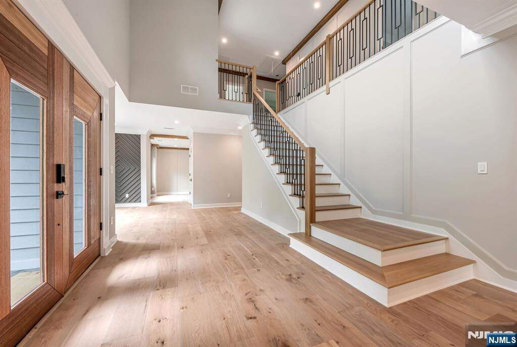5 Bedroom Single Family Home/House's Image 24