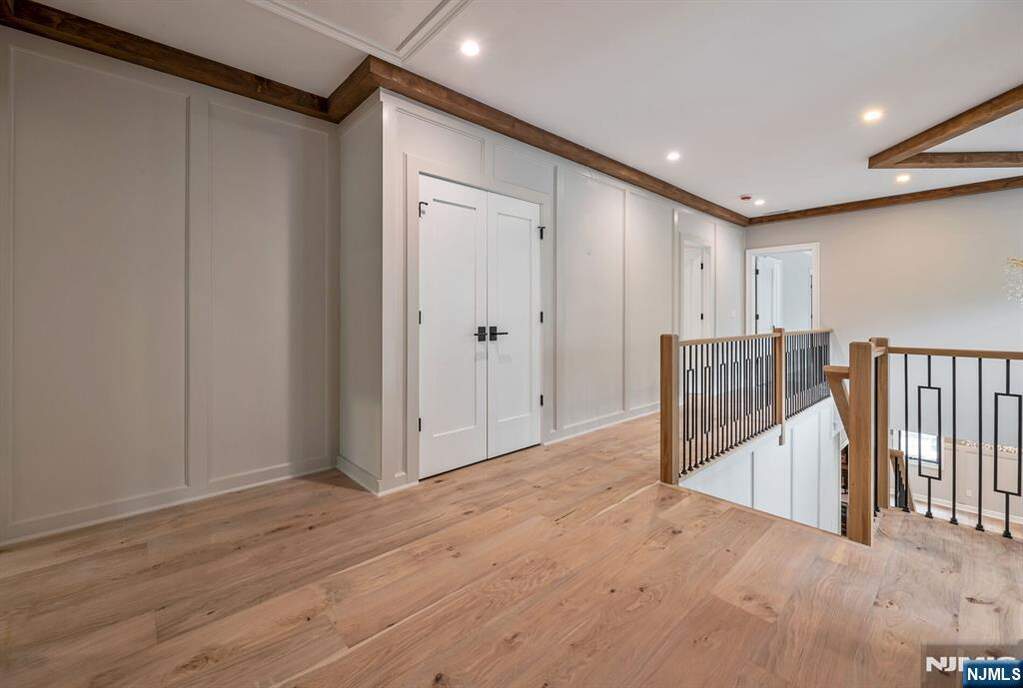 5 Bedroom Single Family Home/House's Image 26