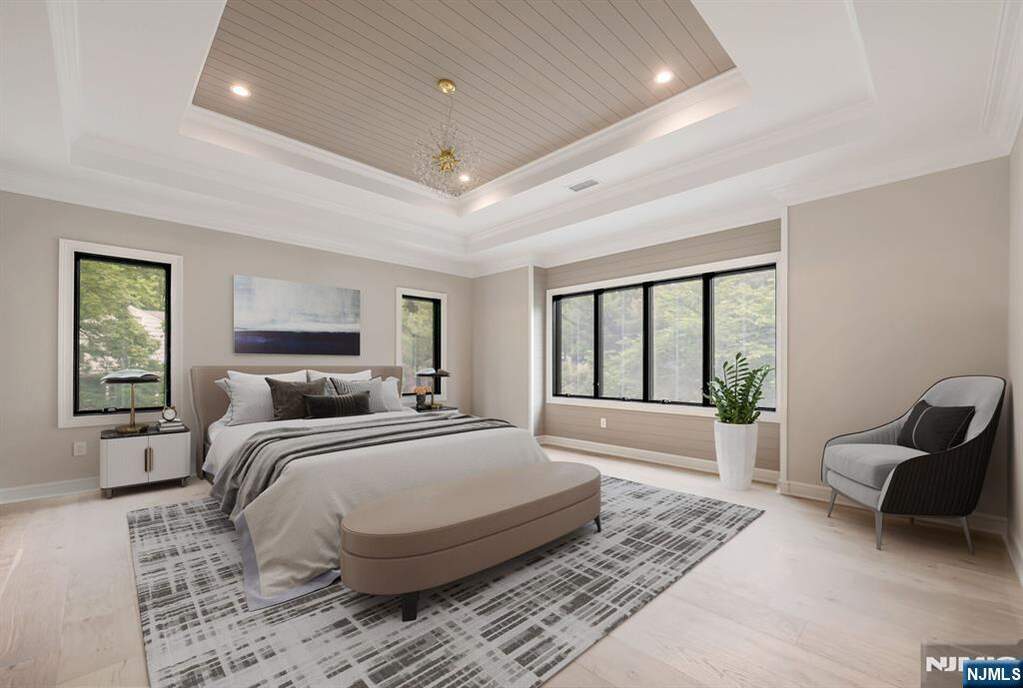 5 Bedroom Single Family Home/House's Image 28