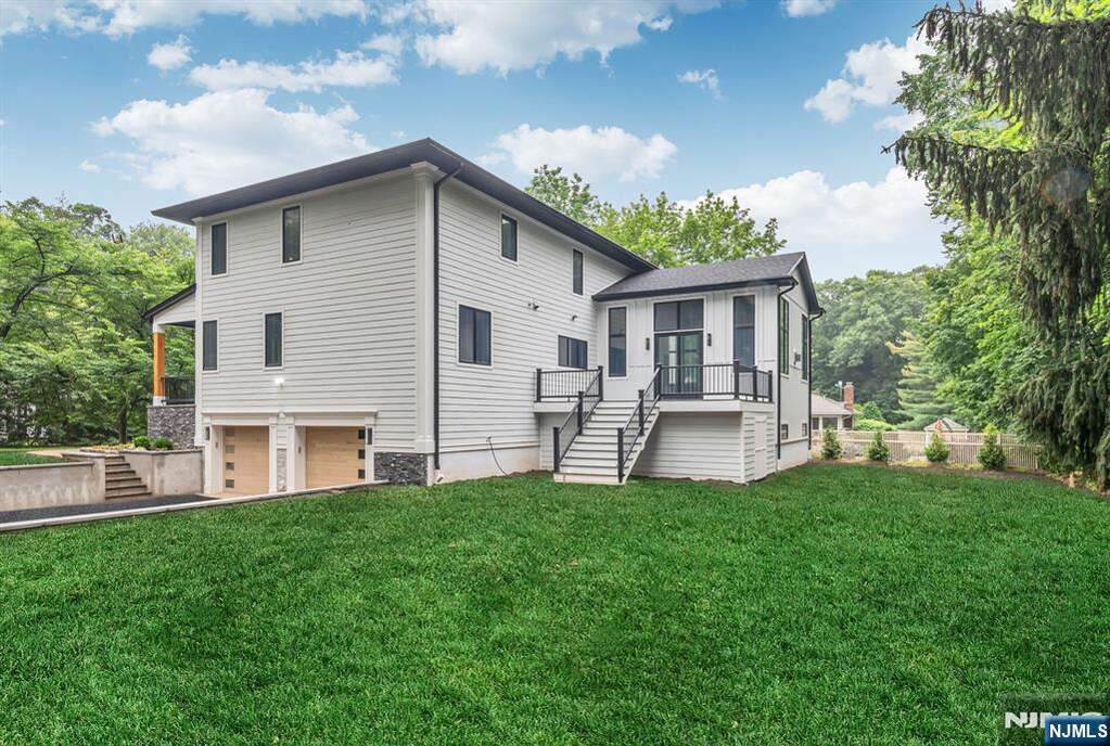 5 Bedroom Single Family Home/House's Image 46