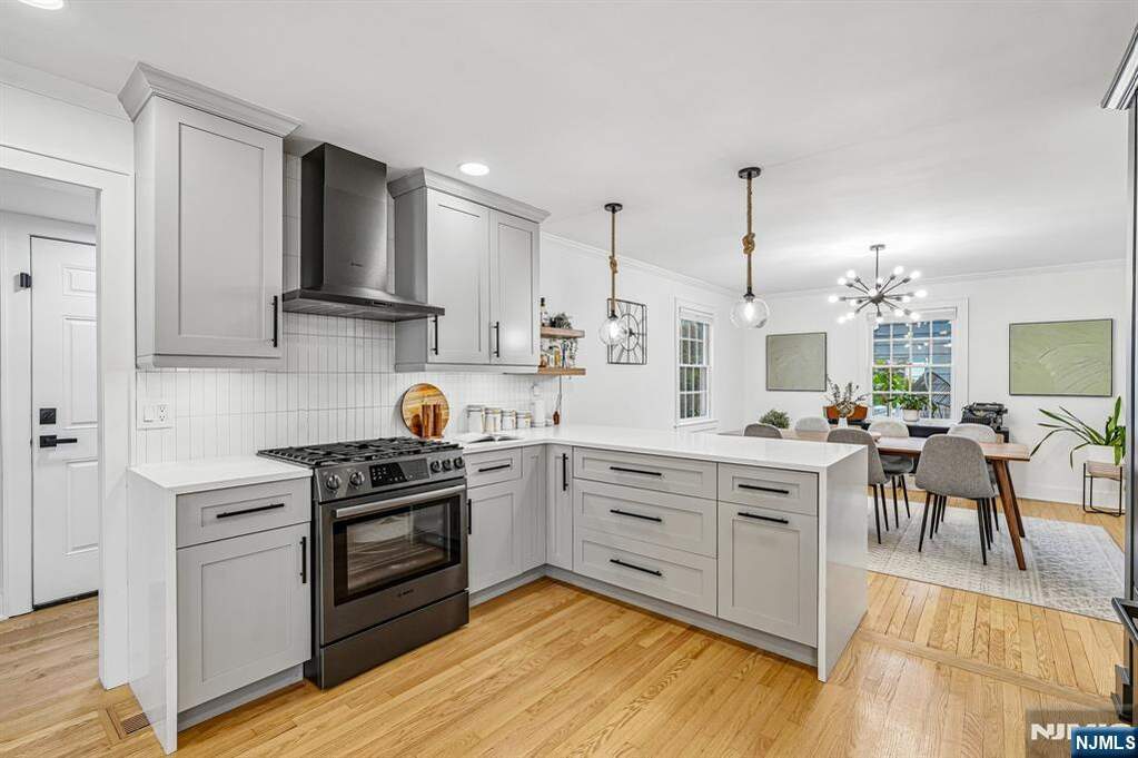 4 Bedroom Single Family Home/House's Image 11