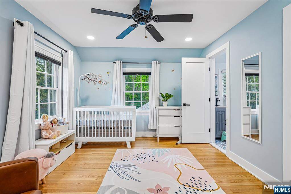 4 Bedroom Single Family Home/House's Image 14