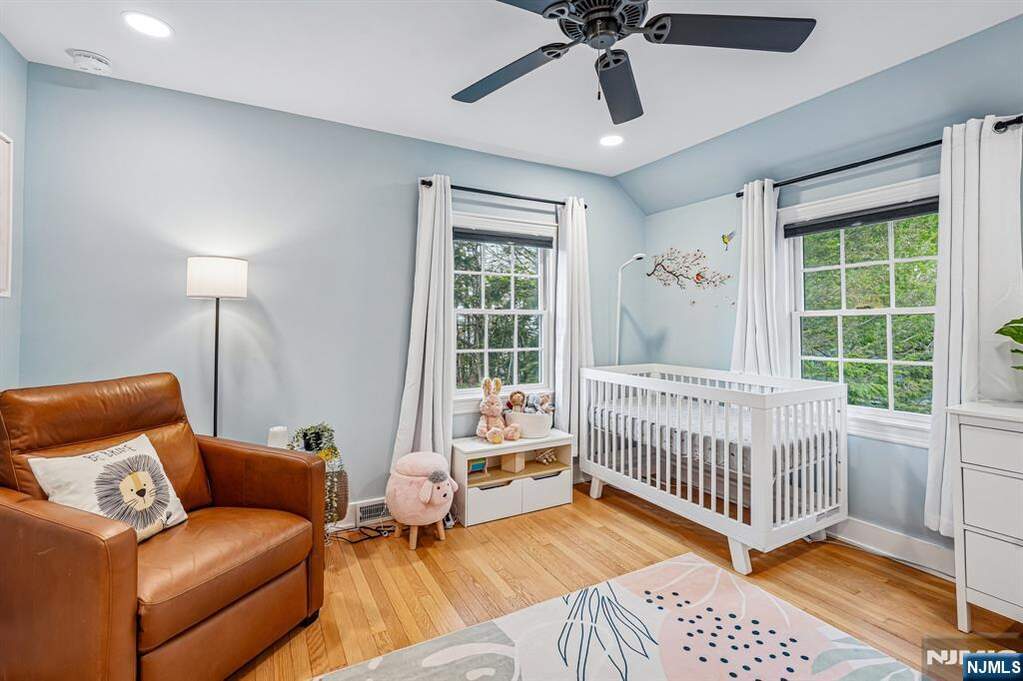 4 Bedroom Single Family Home/House's Image 15