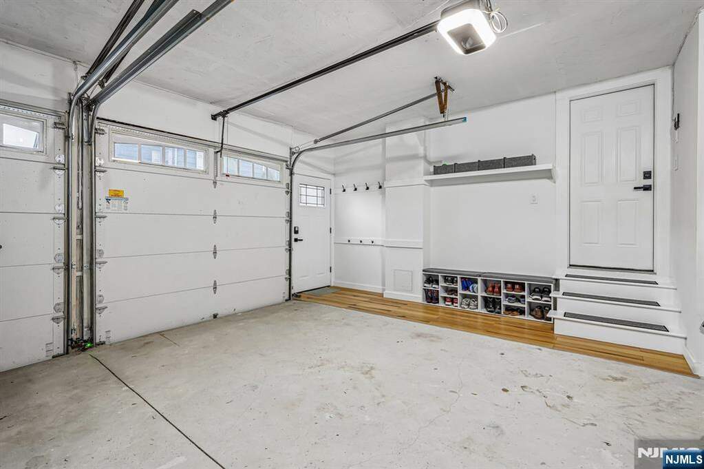 4 Bedroom Single Family Home/House's Image 33