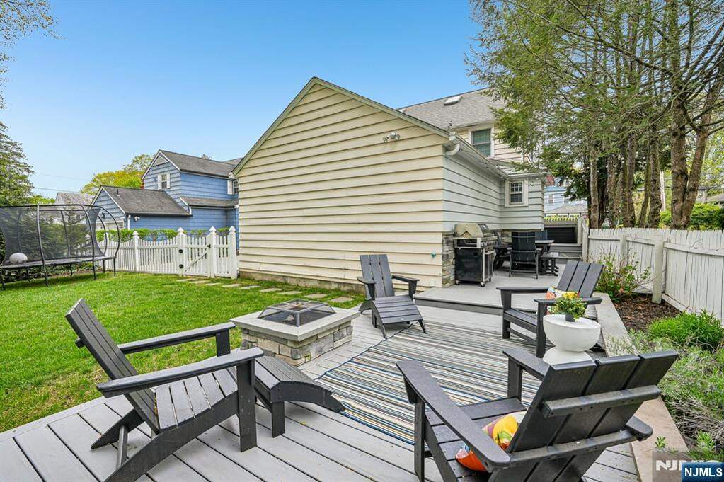 4 Bedroom Single Family Home/House's Image 35