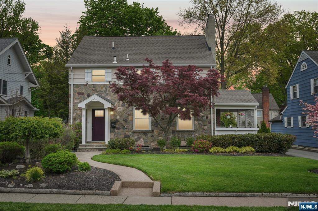 4 Bedroom Single Family Home/House's Image 40