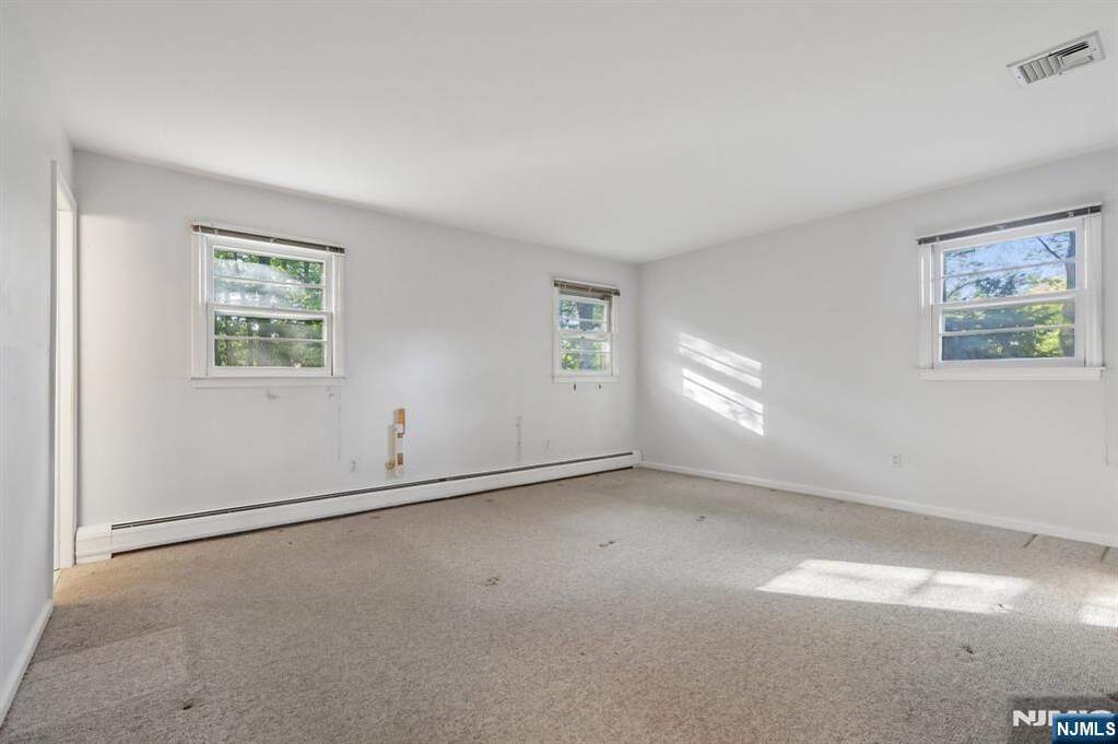3 Bedroom Single Family Home/House's Image 17