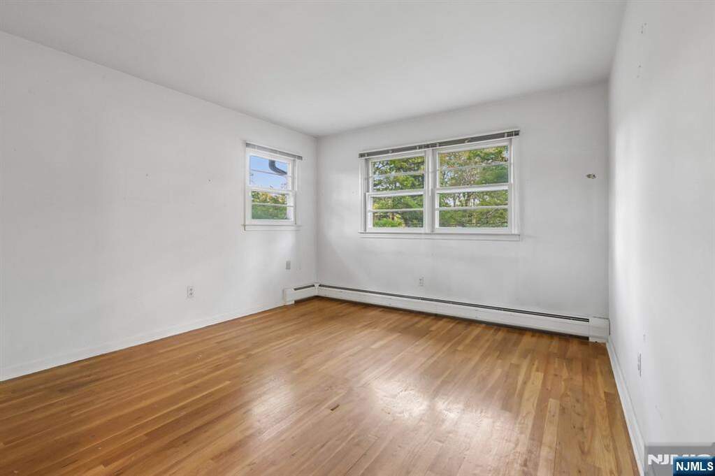 3 Bedroom Single Family Home/House's Image 22
