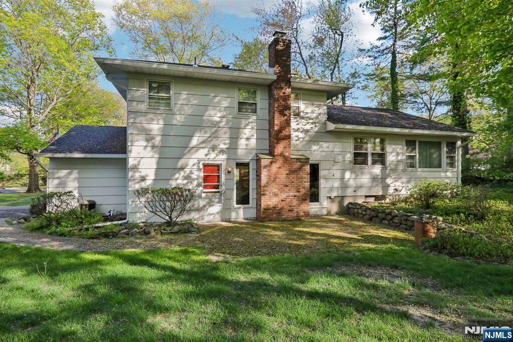 3 Bedroom Single Family Home/House's Image 27