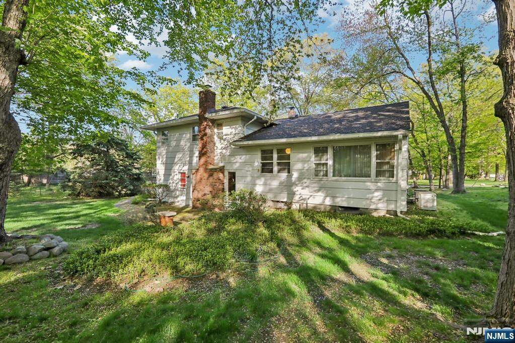 3 Bedroom Single Family Home/House's Image 28