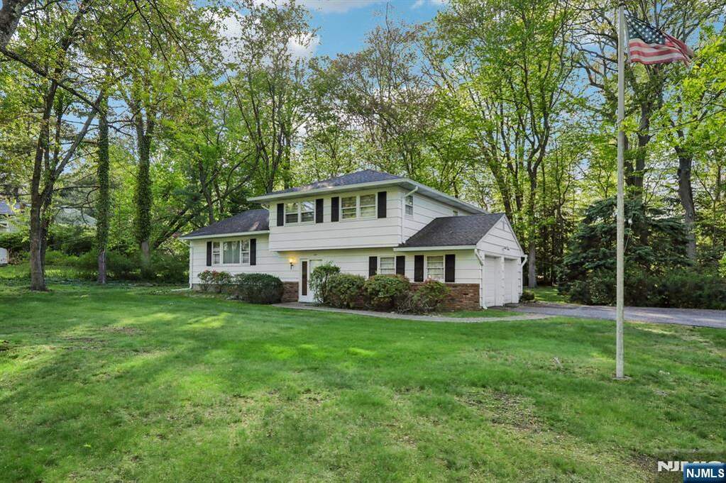 3 Bedroom Single Family Home/House's Image 33