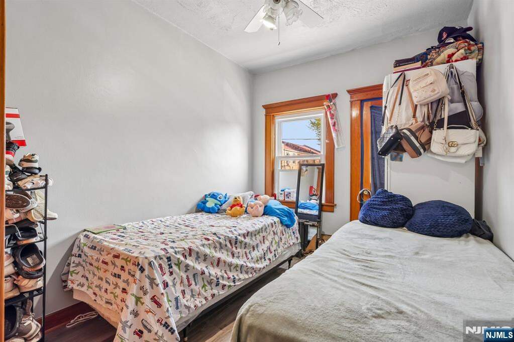 4 Bedroom Single Family Home/House's Image 17