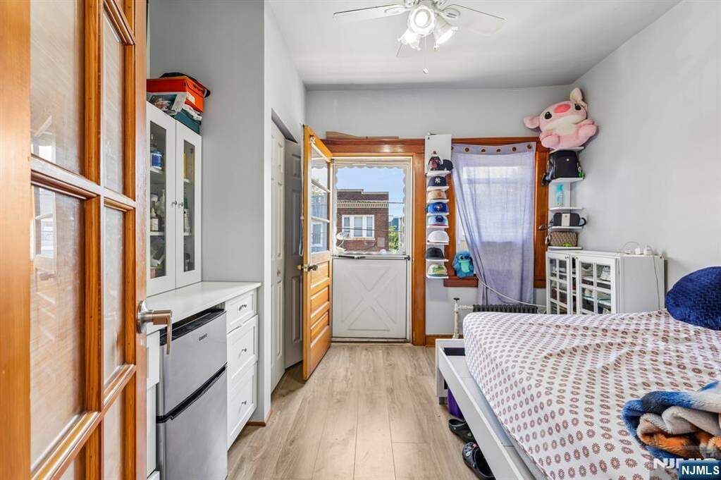 4 Bedroom Single Family Home/House's Image 19