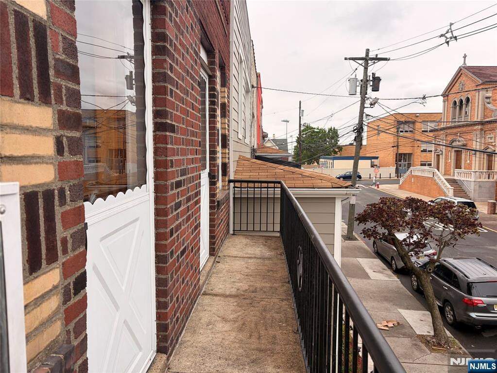 4 Bedroom Single Family Home/House's Image 23