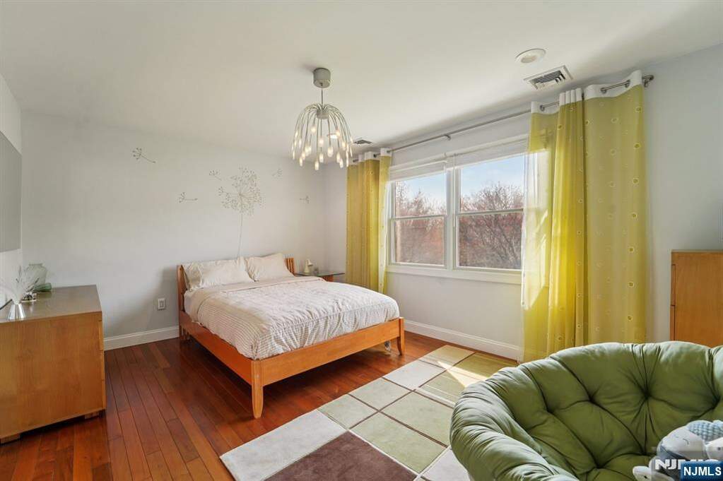 5 Bedroom Single Family Home/House's Image 20