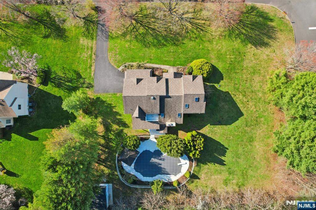 5 Bedroom Single Family Home/House's Image 43